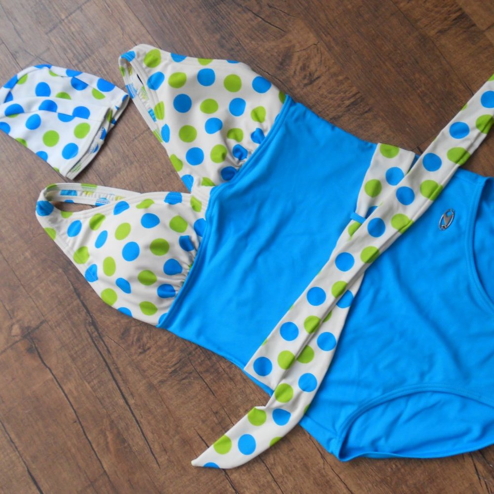 Women's L. Polka Dot Swimsuit & a Matching Cap